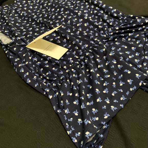 Blue shirt summer new  tie at the top V - Picture 2 of 5